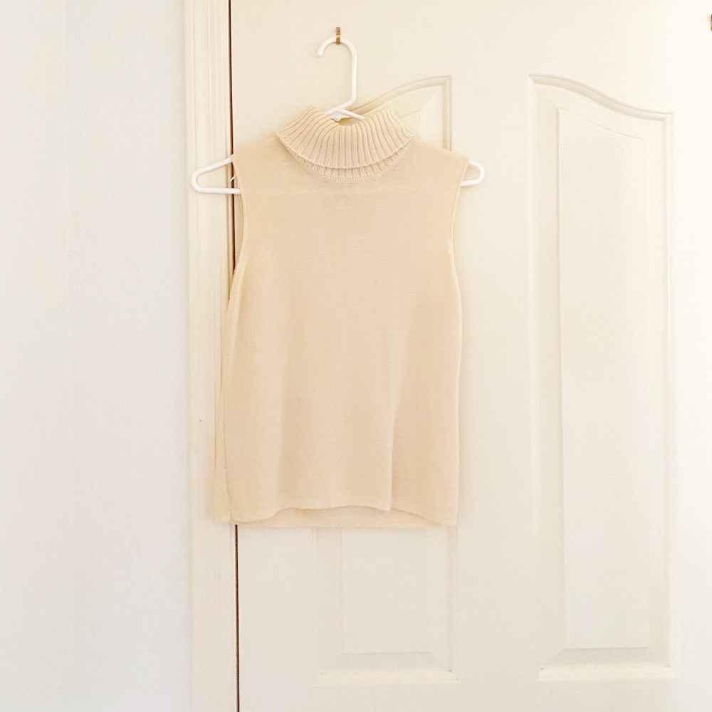 Vintage Georgiou Studio Cream Wool Turtleneck Shell Top